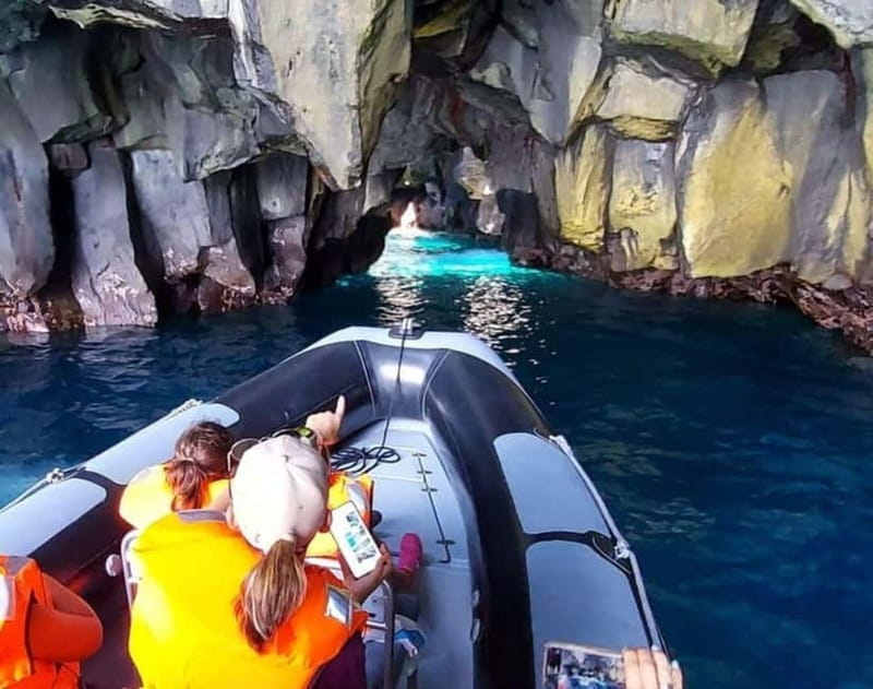 São Jorge: Boat trip with snorkeling (2 hours) - Who Would Love This Experience?
