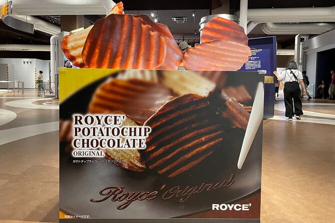 Sapporo Privete Tour: Royce Town, Autumn Foliage, Sunset Viewing - Key Points