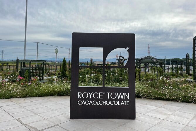 Sapporo Privete Tour: Royce Town, Autumn Foliage, Sunset Viewing - Booking and Pickup Information