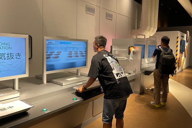 Sapporo Privetetaxi: Smelt Fishing, ROYCE CACAO & CHOCOLATE TOWN - Whats Included in Your Tour Package