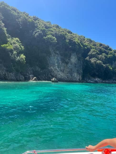 Saranda: Boat tour to 7 destinations and free umbrella - Price and Logistics: What You Need to Know