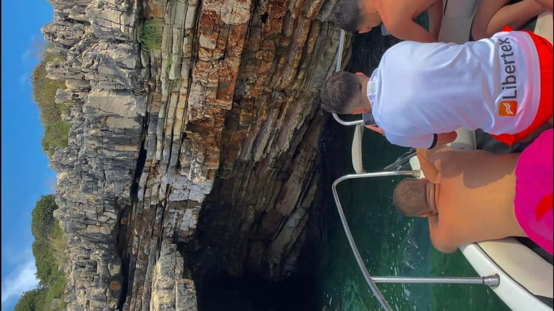 Sarandë: Private boat tour to Kroreza Bay & free sunbeds - Key Points / Takeaways