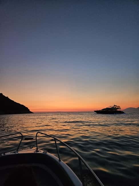 Sarandë: Sunset boat tour with local wine - Entering the World of Sunset & Sea in Sarandë