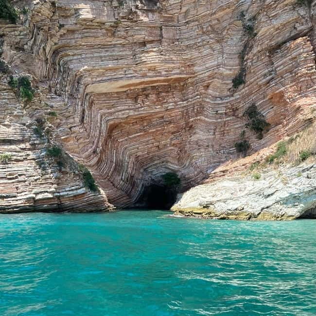 Sarande:Tour Boat Pegeon Cave, Manastir, Pulebardha, Ksamil - Key points / Takeaways