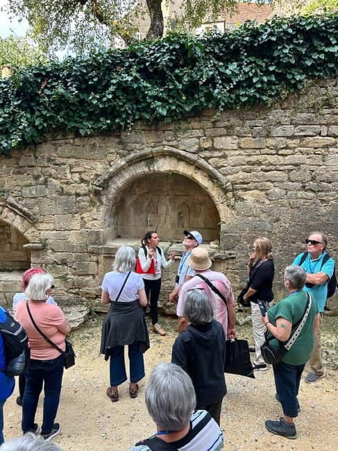 Sarlat: Travel Sketchbook - Discovering Sarlat with a Creative Twist