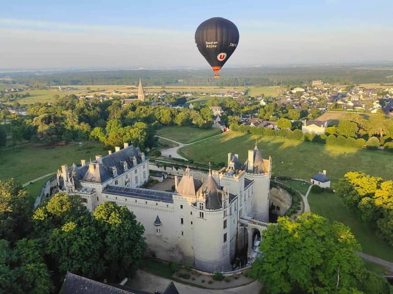 Saumur and the châteaux of the Loire Valley: Hot air balloon flight - Price and Practical Tips