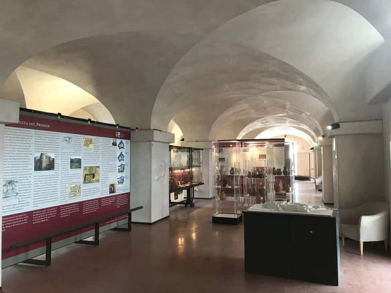 Savona: Guided visit to the Civic Archaeological Museum and the City of Savona - Starting at the Civic Archaeological Museum in the Loggia del Castello Nuovo