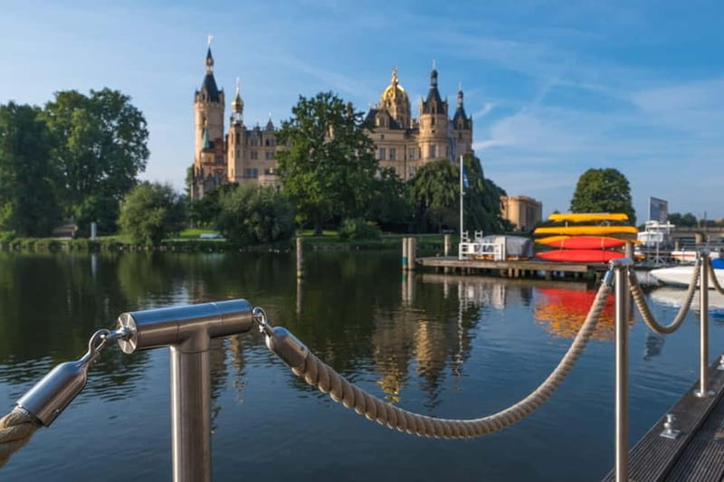 Schwerin: Express Walk with a Local - Exploring Schwerin in 60 Minutes: The Complete Walkthrough