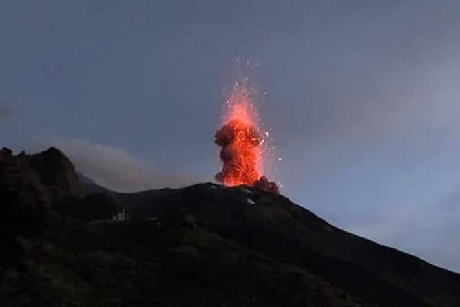 Sciara del Fuoco from the sea, night tour SMALL GROUP - The Experience: What You Can Expect
