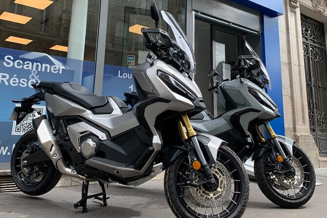Scooter rental X-ADV Honda 2023 (A2 license) Paris - An Authentic Ride Through Paris on the Honda X-ADV