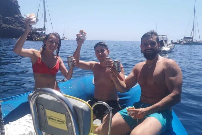 SEA SAFARI, Dolphins, Whales, snorkeling, snack and drink, 2 h speedboat - Key points / Takeaways