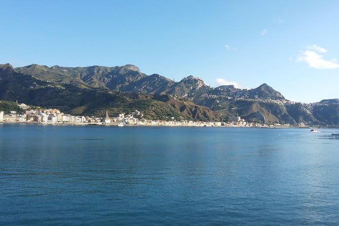 Sea, Volcano and History: Giardini Naxos, Isolabella, Etna and Taormina - Starting with the Highlights: A Full-Day Tour of Sicily’s Gems