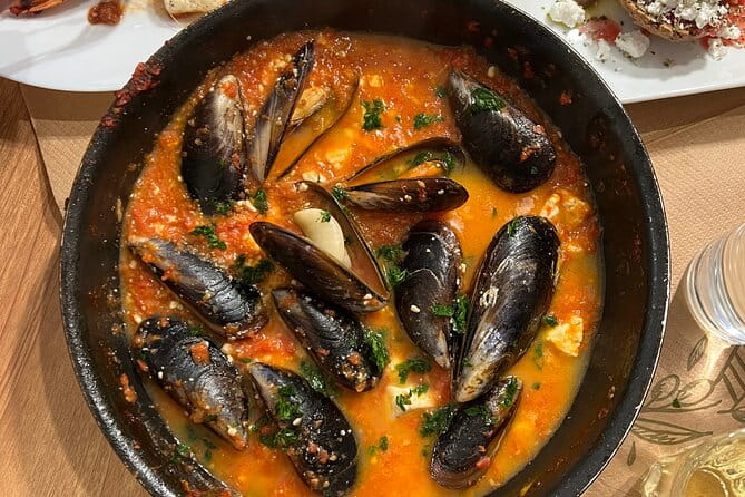 Seafood feast Private Cooking Class - Logistics and Value: What to Expect