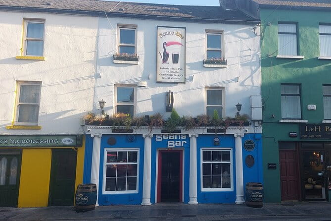 Sean's Bar, Athlone Castle and Clonmacnoise Monastery - The Logistics and Practicalities of the Tour