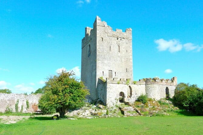 Sean's Bar, Athlone Castle and Clonmacnoise Monastery - Who Will Love This Tour?