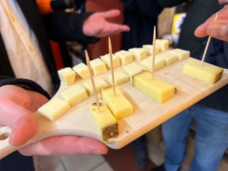Secret Food Tours in Zurich - Guides: Knowledgeable, Friendly, and Enthusiastic