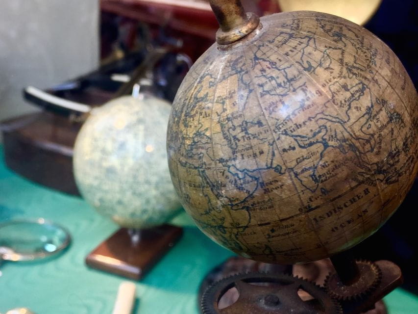 Secrets of Amsterdam: De Pijp, Self-Guided Discovery Game - Key Points