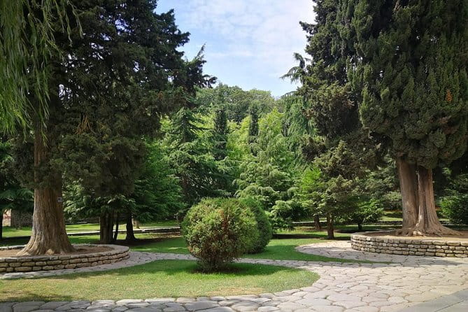 Secrets of Kakheti: Wine & Home-Cooked Lunch - Wandering Sighnaghi: The Romantic "City of Love"