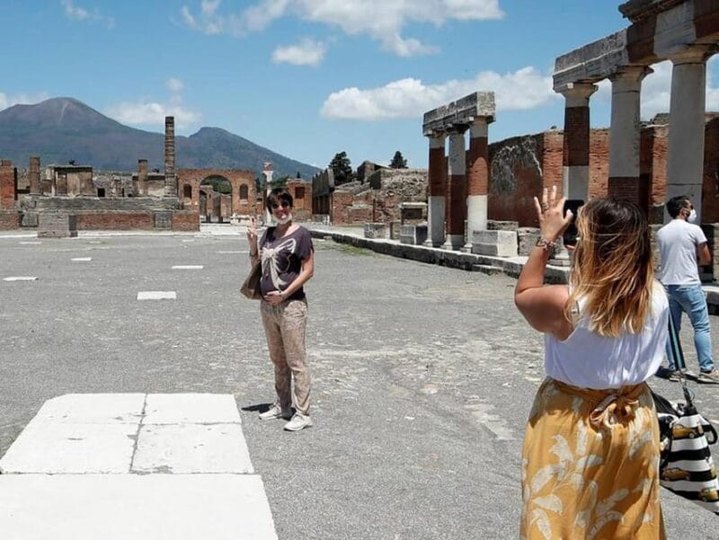 Secrets of Pompeii: Unforgettable Journey! - Art and Architecture: The Wow Factor