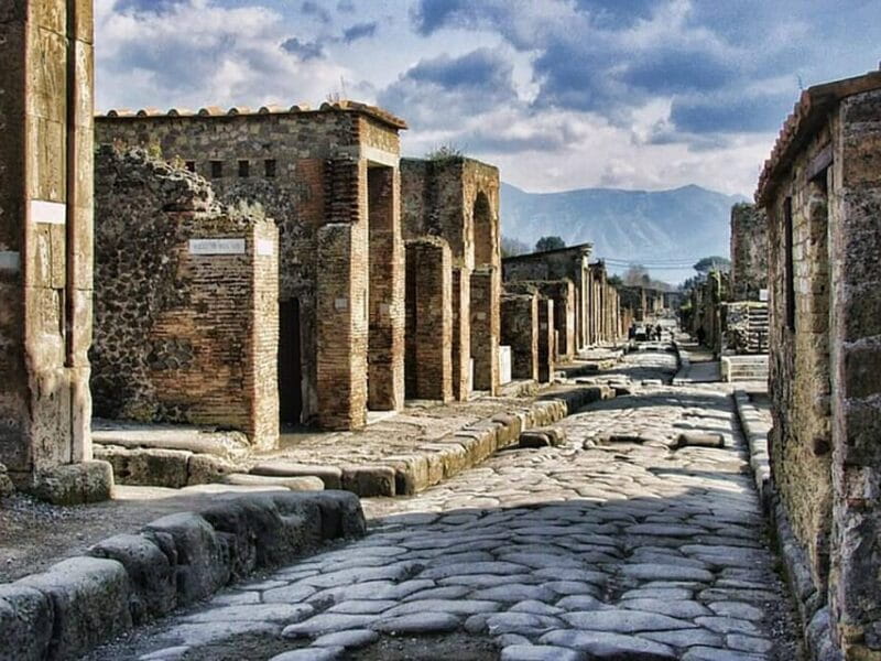 Secrets of Pompeii: Unforgettable Journey! - Practical Considerations: Price and Value