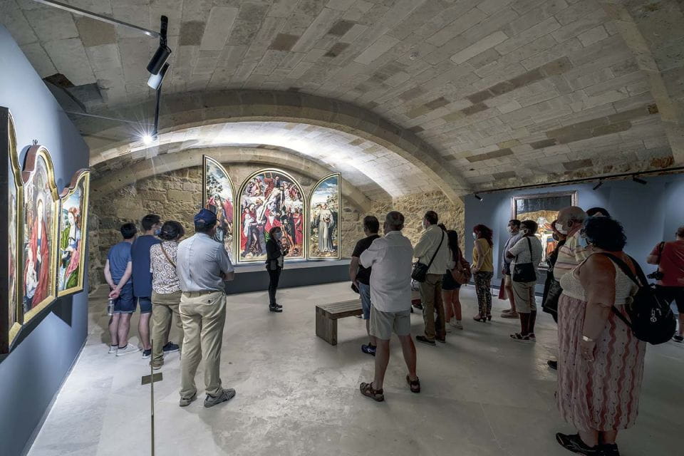 Segovia Cathedral Guided Tour - Guided Tour Experience and Inclusions