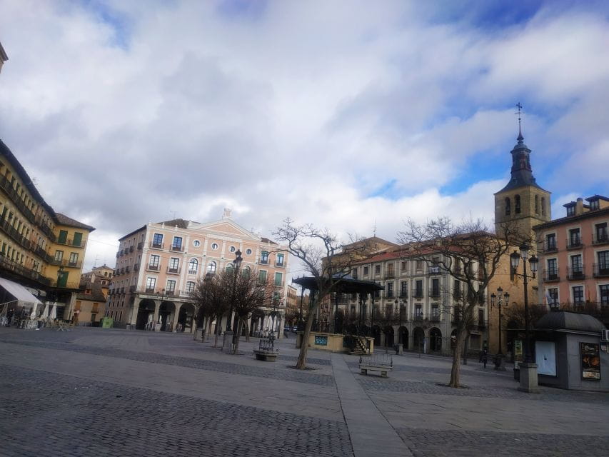 Segovia: Guided Walking Tour With Alcázar Entry - Booking Process