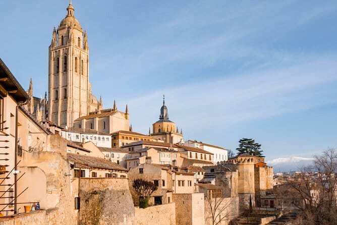 Segovia Scavenger Hunt and Sights Self-Guided Tour - The technical side and language options