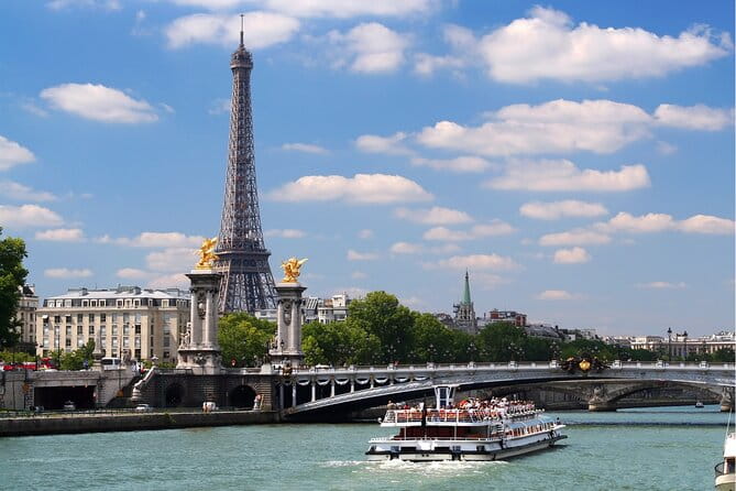 Seine River Cruise flexible ticket with Audio in Paris - 1 Hour - Entering the Parisian Waters: What to Expect