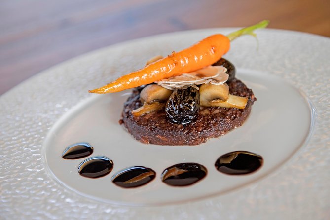 Seine River Sightseeing Cruise and Dinner at Le Bistro Parisien - Meeting Point and Pickup