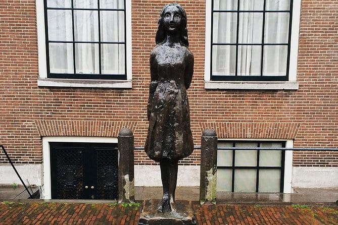 Self-Guided Audio Tour Holocaust Series: The Jewish Quarter - Key Points / Takeaways