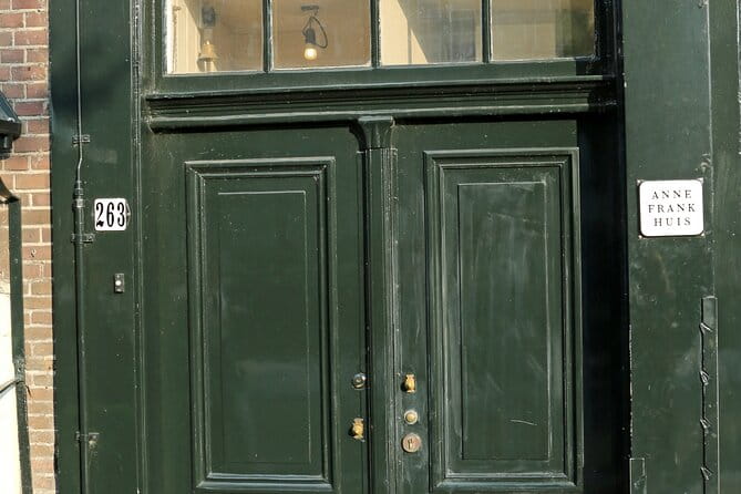 Self-Guided Audio Tour Holocaust Series: The Jewish Quarter - FAQ