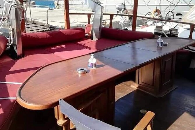 SEMI-PRIVATE GALATEA TOUR Antiparos-Blue Lagoon-Despotiko-FREE DRINK - Key Points