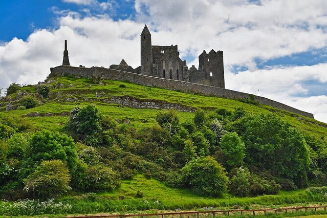 Semi Private tour Rock of Cashel - Cahir castle & Kilkenny - Exploring Ireland’s Heritage: A Detailed Review of the Rock of Cashel, Cahir Castle & Kilkenny Tour