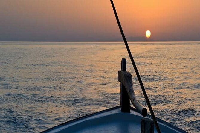 Semipriv FishingTour on Kaiki Paros/Naousa or Private sunset tour - Fishing and Lunch: A Taste of Local Life