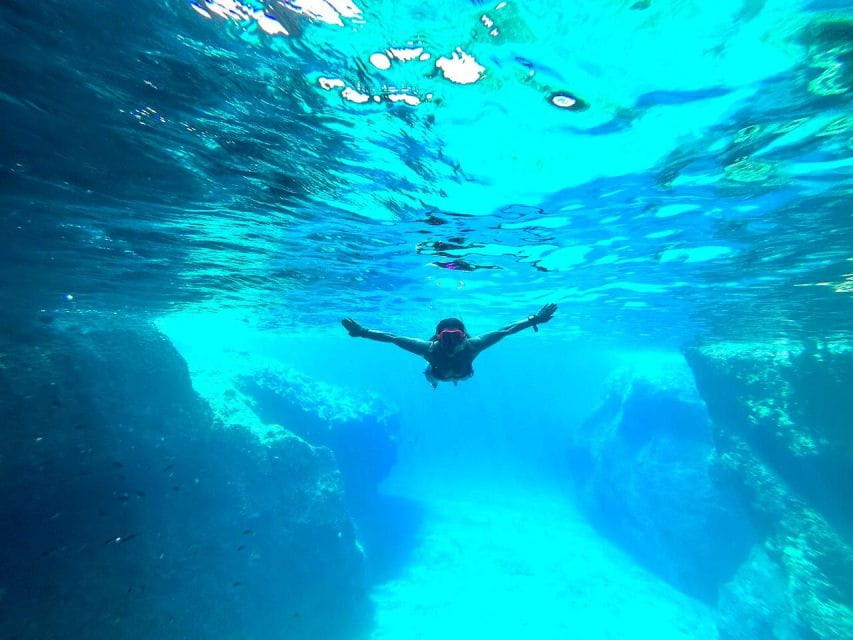 Semiprivate Kaiki Cruise to Antiparos & Despotiko With Lunch - Lunch and Beverages