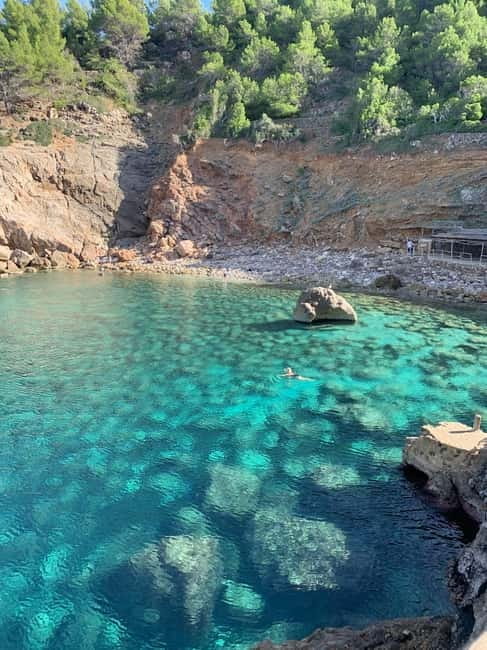 Serra Tramuntana: Easy coastal hike with beautiful views - Discovering Mallorca’s Mountain Majesty: A Gentle Introduction