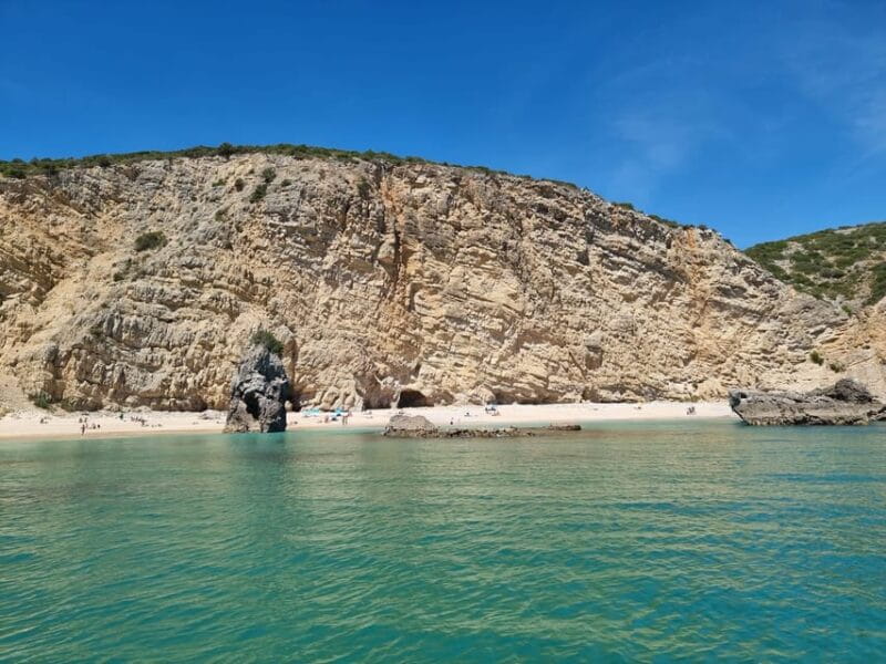 Sesimbra: Boat trip along beaches and bays with snorkeling - FAQ