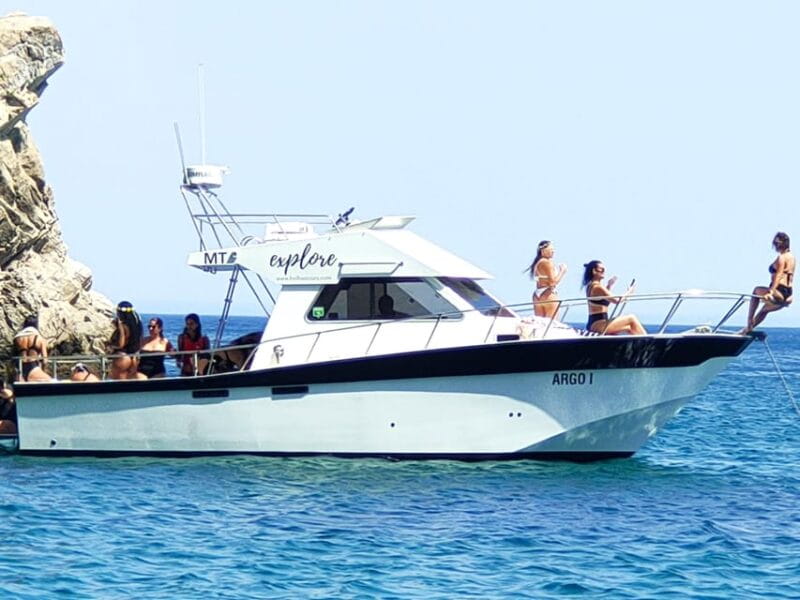 Sesimbra: Exclusive Private Yacht tour with sea activities! - Discovering the Private Yacht Experience in Sesimbra