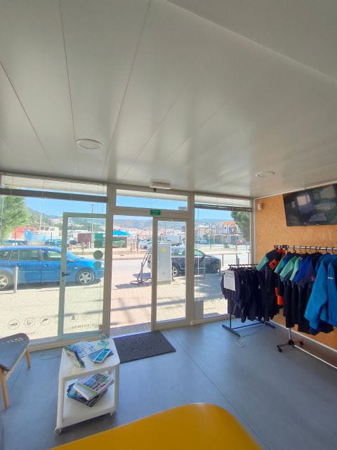 Sesimbra: Exclusive Private Yacht tour with sea activities! - Price and Practical Considerations