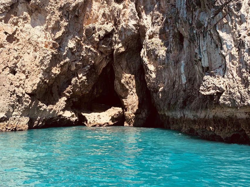 Sesimbra: Private Boat Tour Beaches of Arrábida Natural Park - Private Boat Tour