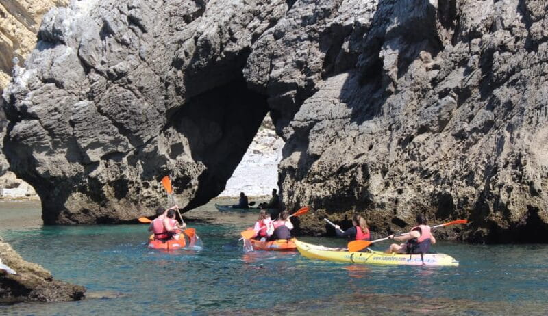 Sesimbra: Ribeiro Cavalo Beach, Caves, & Arrábida Kayak Tour - Key points / Takeaways