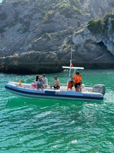 Sesimbra: visit to the Caves - The Boat Ride: Speed and Scenery