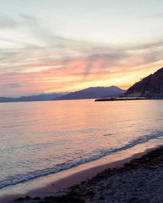 Sestri Levante: Beach day with sunbeds and umbrella - sector 3 - Introducing Sestri Levante’s Beach Day with Sunbeds and Umbrella – Sector 3