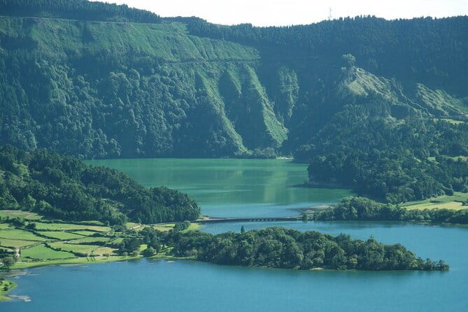 Sete Cidades Full-Day 4WD Tour from Ponta Delgada with Hiking - Santiago Lake and Miradouro da Vista do Rei