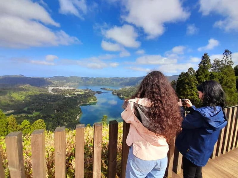 Sete Cidades & Lagoa do Fogo: Crater Lakes Adventure Tour - The Optional Buffet Lunch: A Value-Added Experience