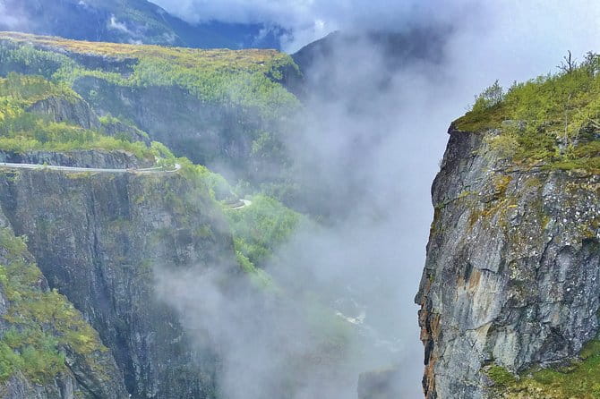 SEVEN WATERFALLS TOUR: Private roundtrip to the Hardanger Fjord, 12 hours - Lunch at Hardangervidda Hall and the Norwegian Nature Center