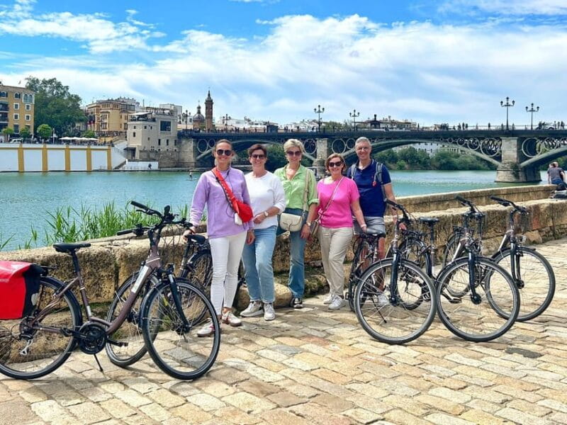 Sevilla: 100% Nederlandstalige Highlights Tour op E-BIKE - The Perfect Balance: Sightseeing and Authentic Tips