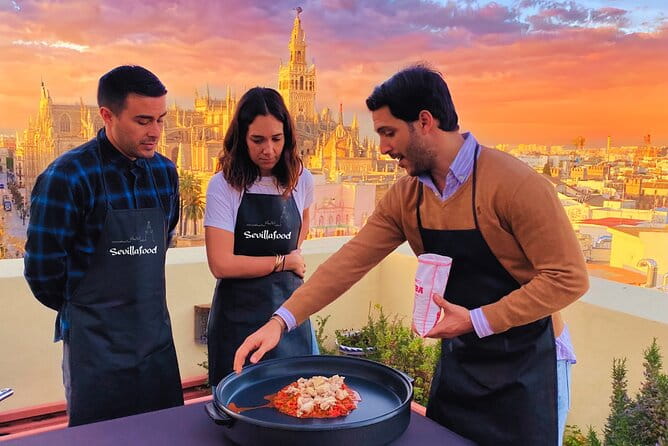 Sevilla: Panoramic Highlights Rooftop Tour & Paella Cooking Class - In-Depth Review of the Experience