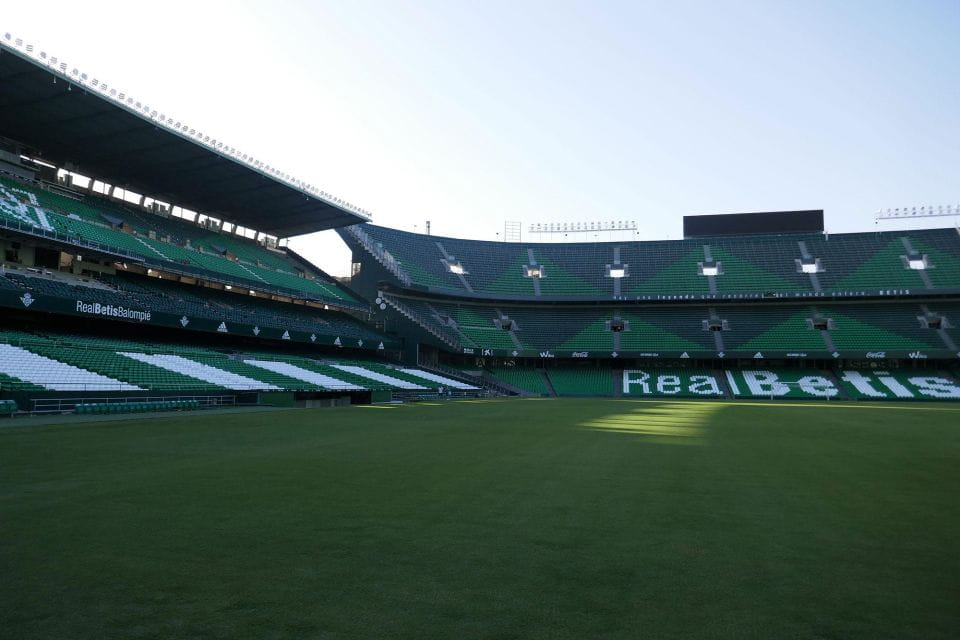 Sevilla: Real Betis Tour at the Benito Villamarín Stadium - Access to Stadium Facilities