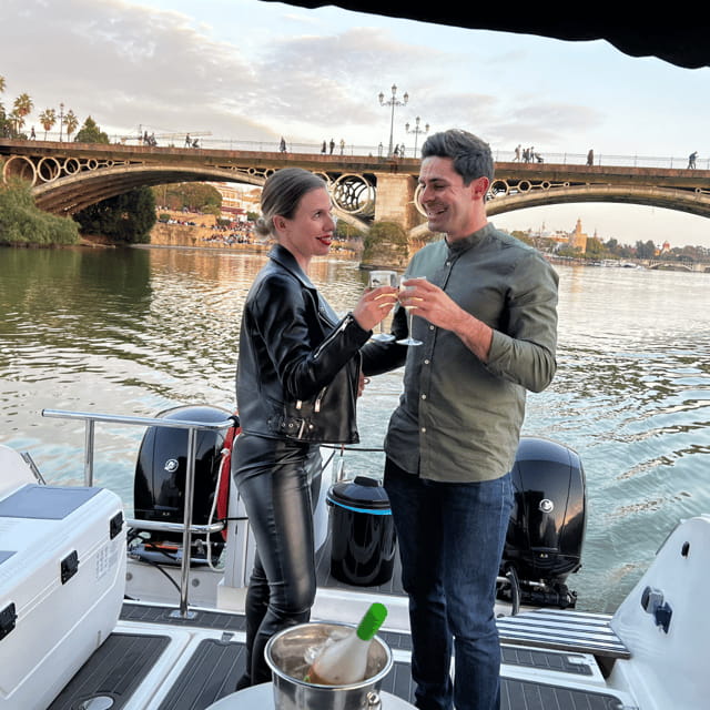 Sevilla: Romantic Boat Ride - The Experience in Detail: Navigating the Guadalquivir in Style